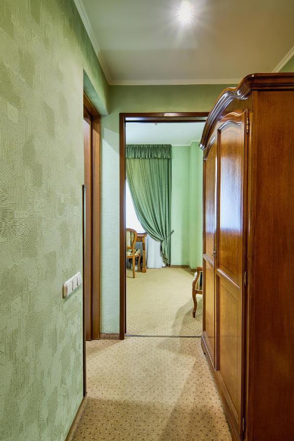 Art Hotel Academy Dnipro Ngoại thất bức ảnh